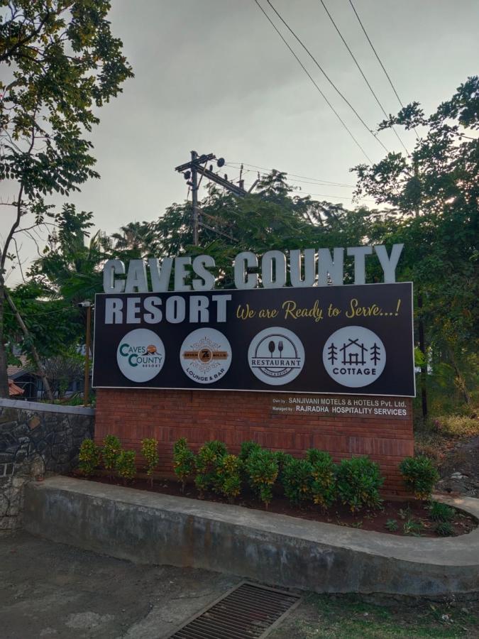 Caves County Resort Mālegaon Zewnętrze zdjęcie